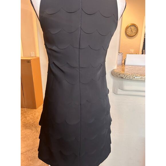 White House Black Market Black Scallop Tiered Mini A line Dress Size 00 - Picture 3 of 9